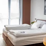 מלון Stadthotel Und Restaurant Am טירשנרויט